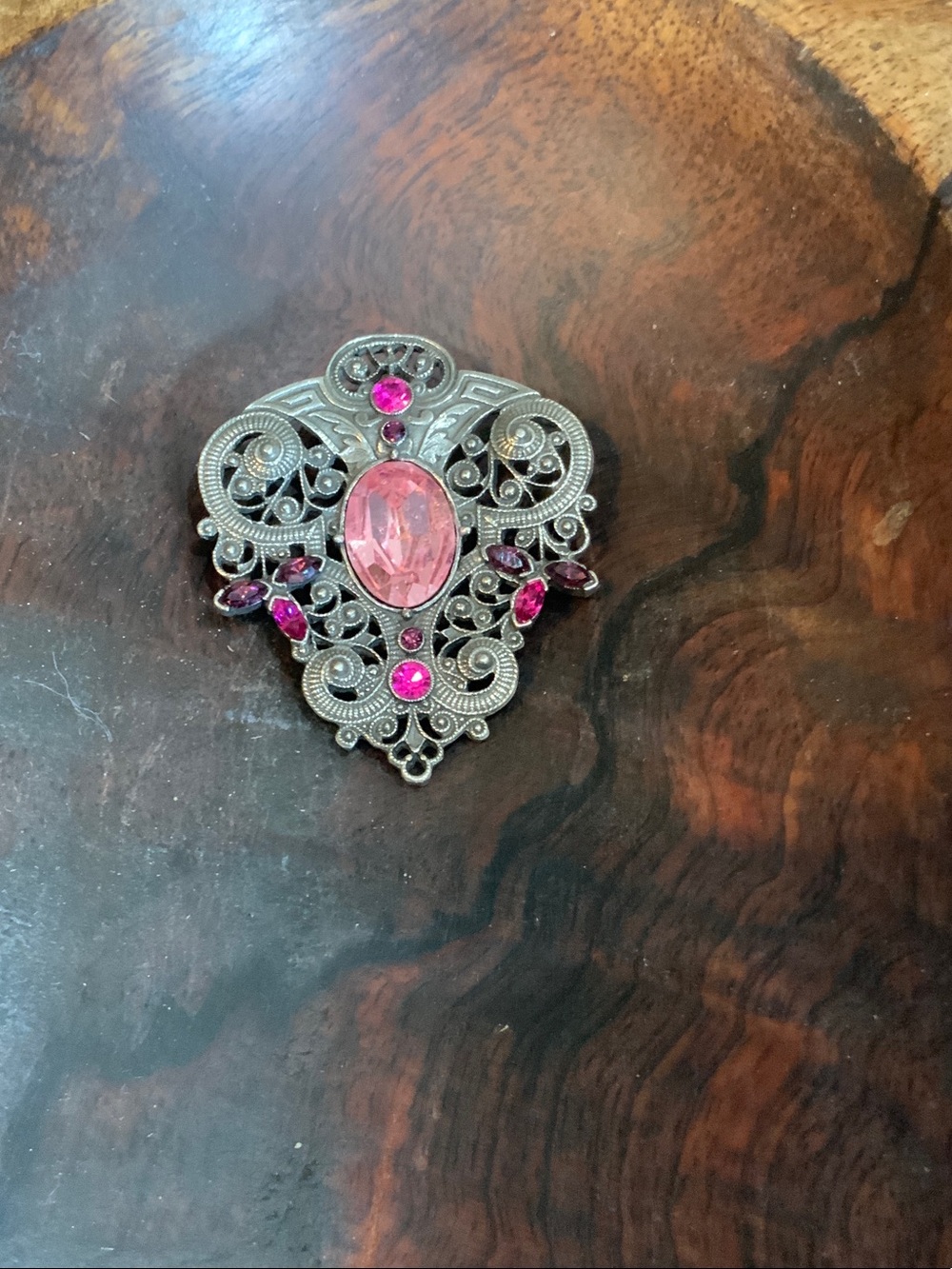 Vtg Art Deco Style Pink & Purple Crystal Rhinestone Silver Filigree Brooch Pin